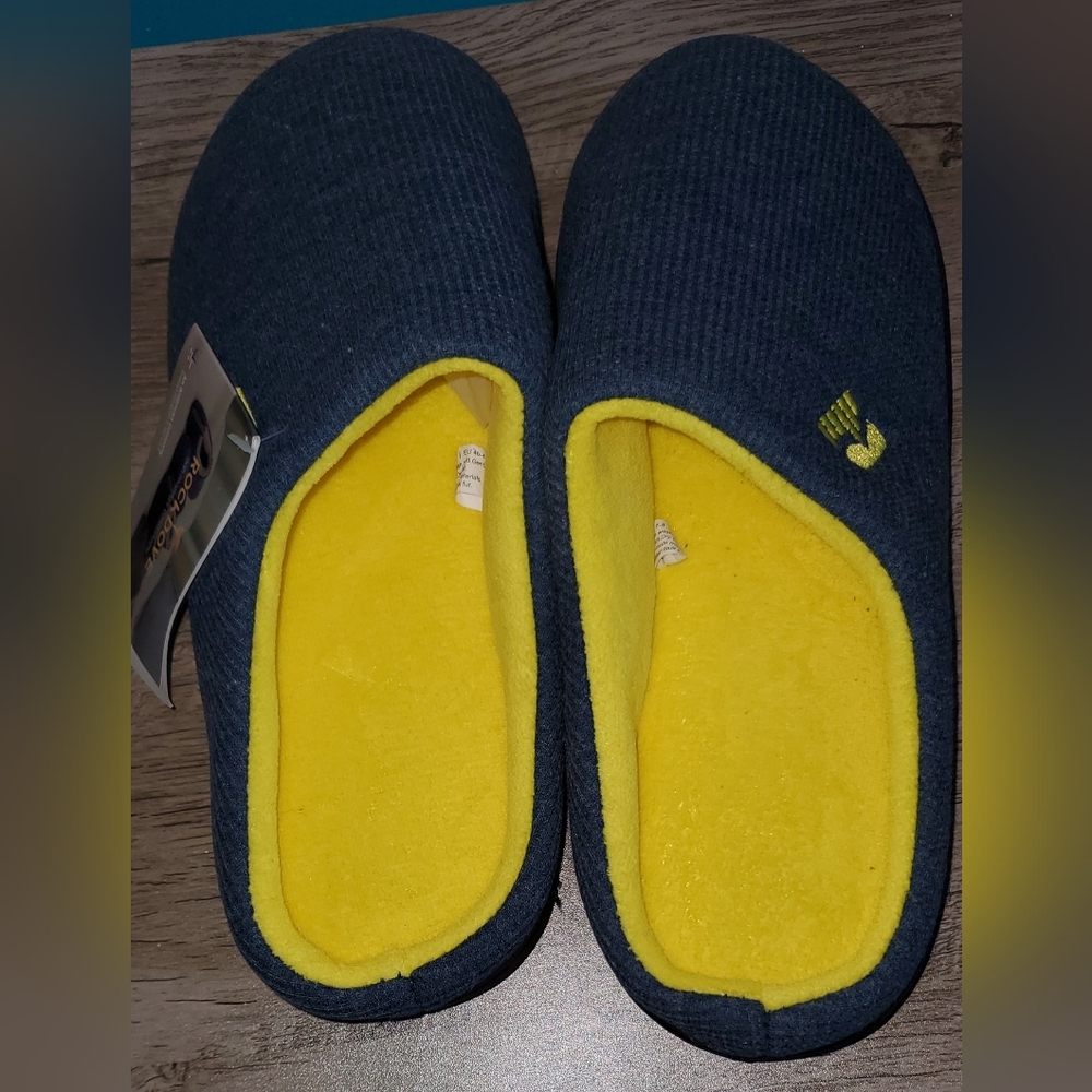 RockDove Mens sz Small 7-8 Memory Foam House Slipper Blue Yellow Slip Ons New